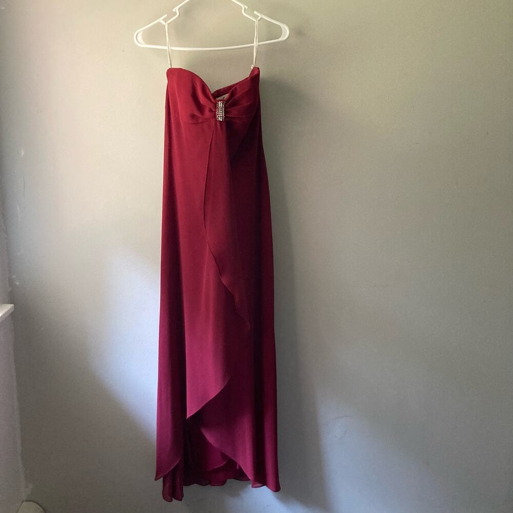 Avanti Designs Red Maroon Beautiful Prom Wedding Guest Dress size 10